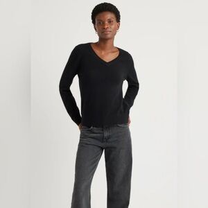 Universal Standard Black V-Neck Sweater Wool Cashmere Blend Size SMALL
